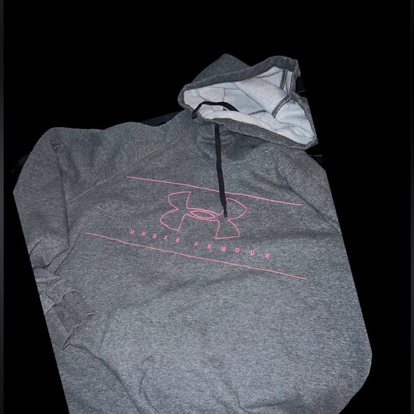 Under Armour Sweaters - Under Armour XL hoodie, loose fitting, comfortable and flattering!